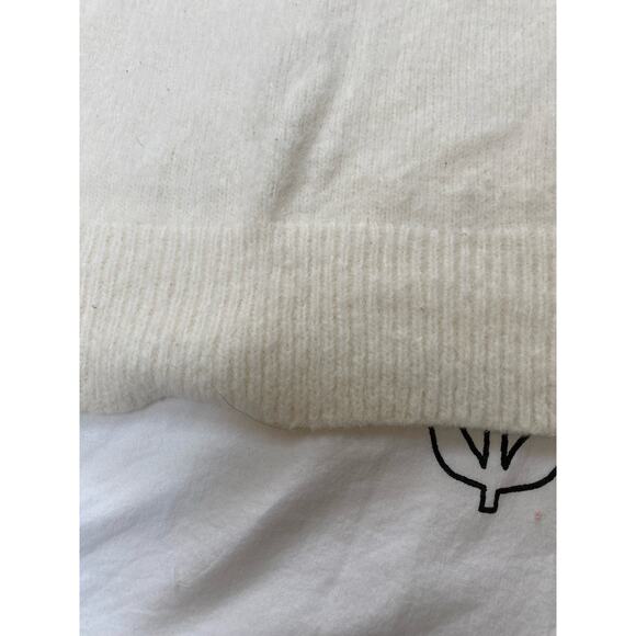 Jessica Simpson White V-neck Sweater - Picture 5 of 6